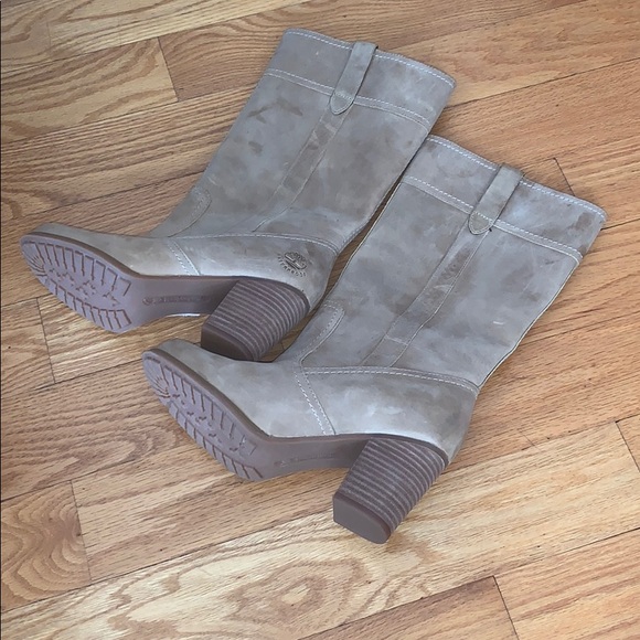 NWOT Timberland tan suede boots..love❤️ - Picture 5 of 5